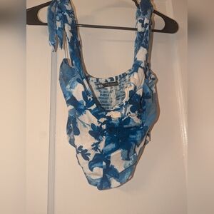 Blue floral linen crop tank top
